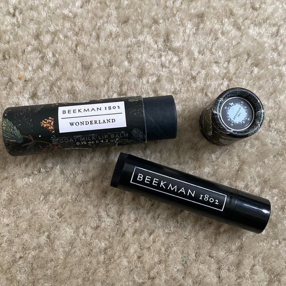 Beekman 1802 Wonderland lip balm - Picture 2 of 2